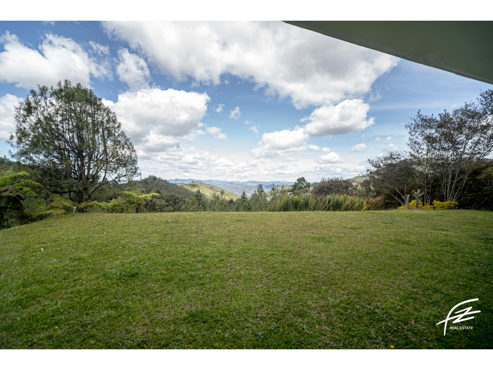 CASA DE LUJO EN VENTA EN EL ESCOBERO — foto 2