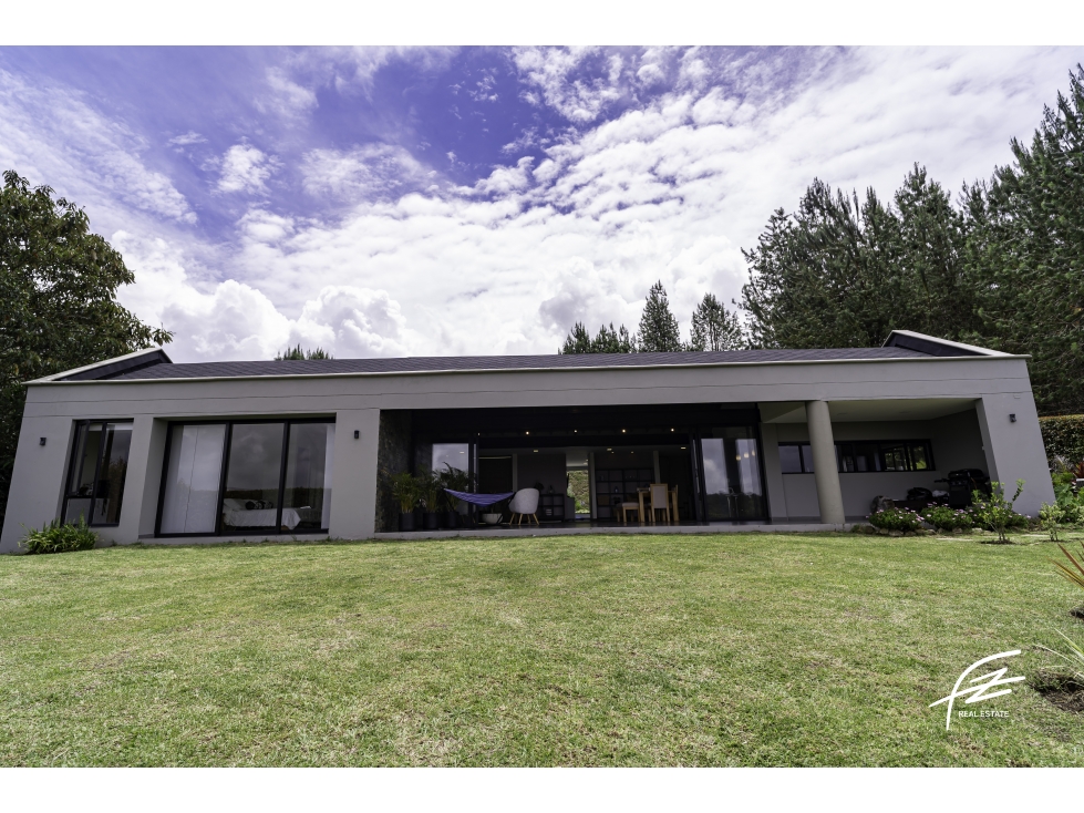 CASA EN VENTA EN BELLO, SAN FELIX