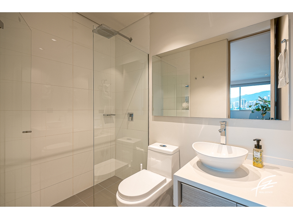 APARTAMENTO EN VENTA EN EL POBLADO, MEDELLÍN — foto 3
