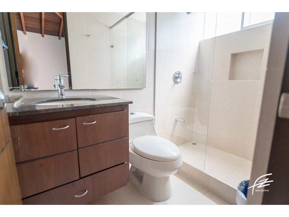 CASA EN VENTA EN ENVIGADO, ANTIOQUIA — foto 3