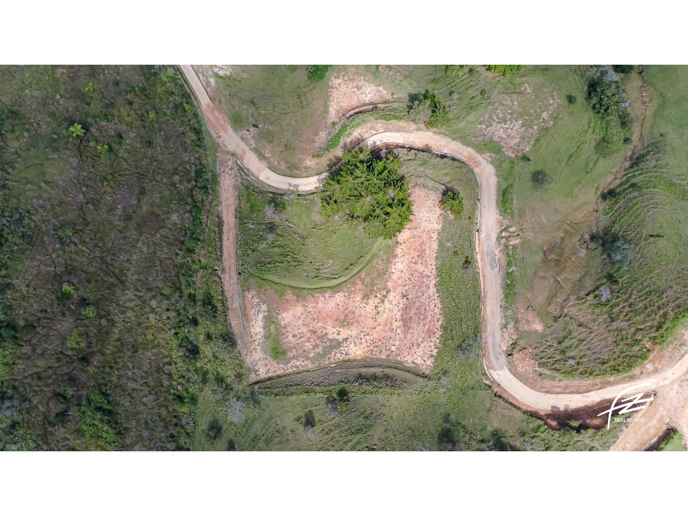 LOTE EN VENTA EN GUATAPÉ, ANTIOQUIA — foto 2