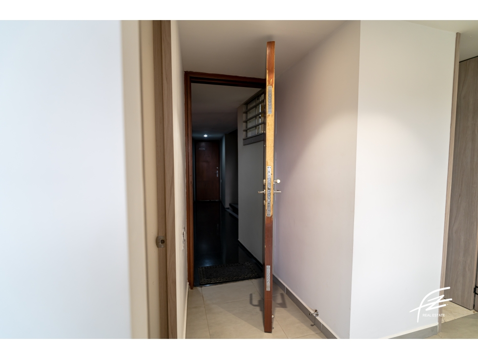 APARTAMENTO EN VENTA EN EL POBLADO, MEDELLÍN — foto 3