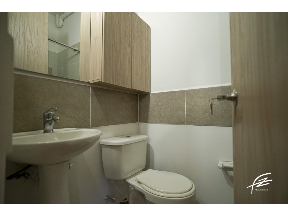 CASA CAMPESTRE EN VENTA EN RIONEGRO, ANTIOQUIA — foto 2
