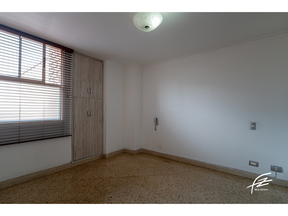 APARTAMENTO EN VENTA EN LAURELES, MEDELLÍN — foto 2