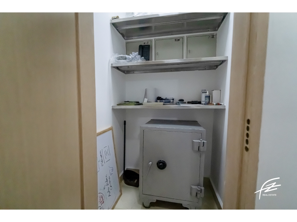 OFICINA EN VENTA EN EL POBLADO, ANTIOQUIA — foto 2