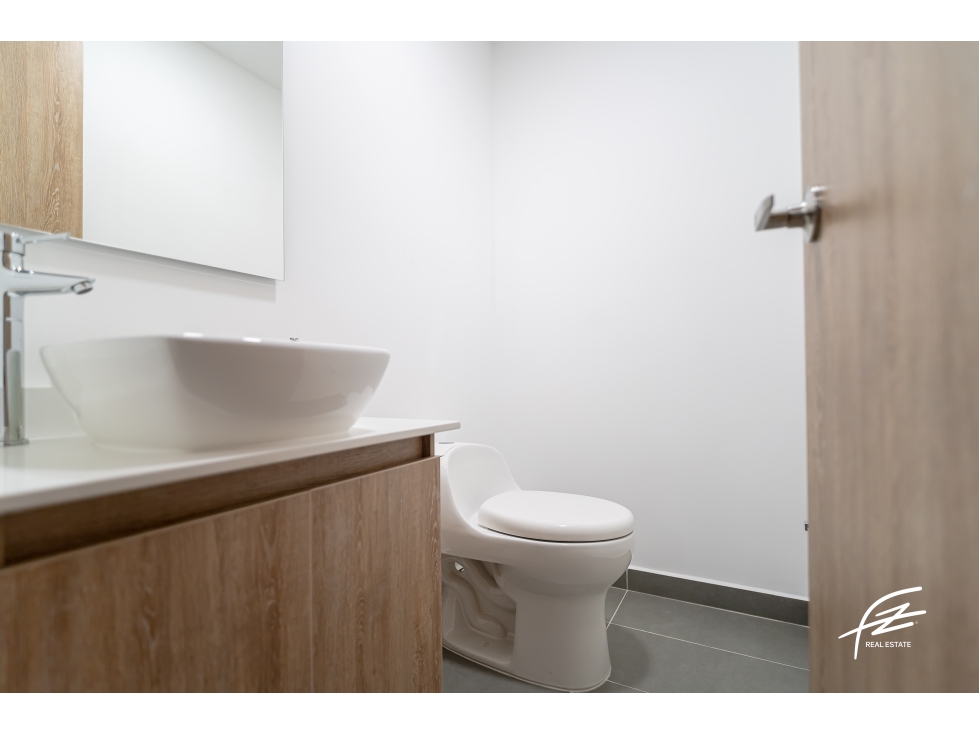 APARTAMENTO AMOBLADO EN VENTA EN LA LOMA DEL ESCOBERO, ENVIGADO — foto 2