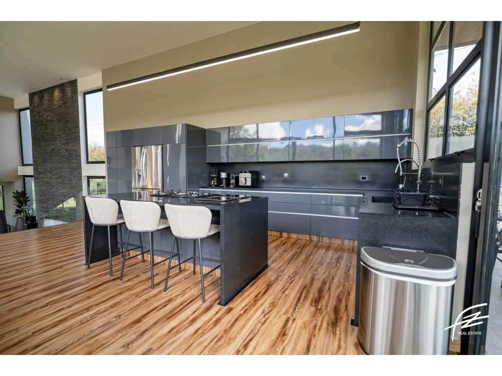 CASA DE LUJO EN VENTA EN EL ESCOBERO — foto 5