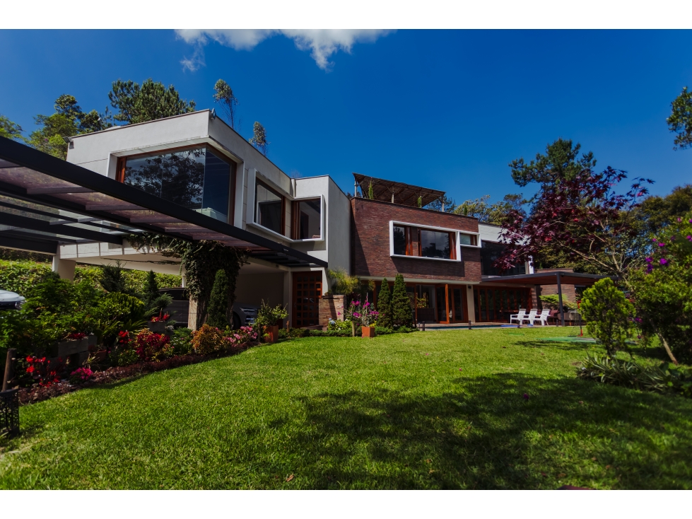 CASA CAMPESTRE EN VENTA EN LA LOMA DEL ESCOBERO, MEDELL — foto 3