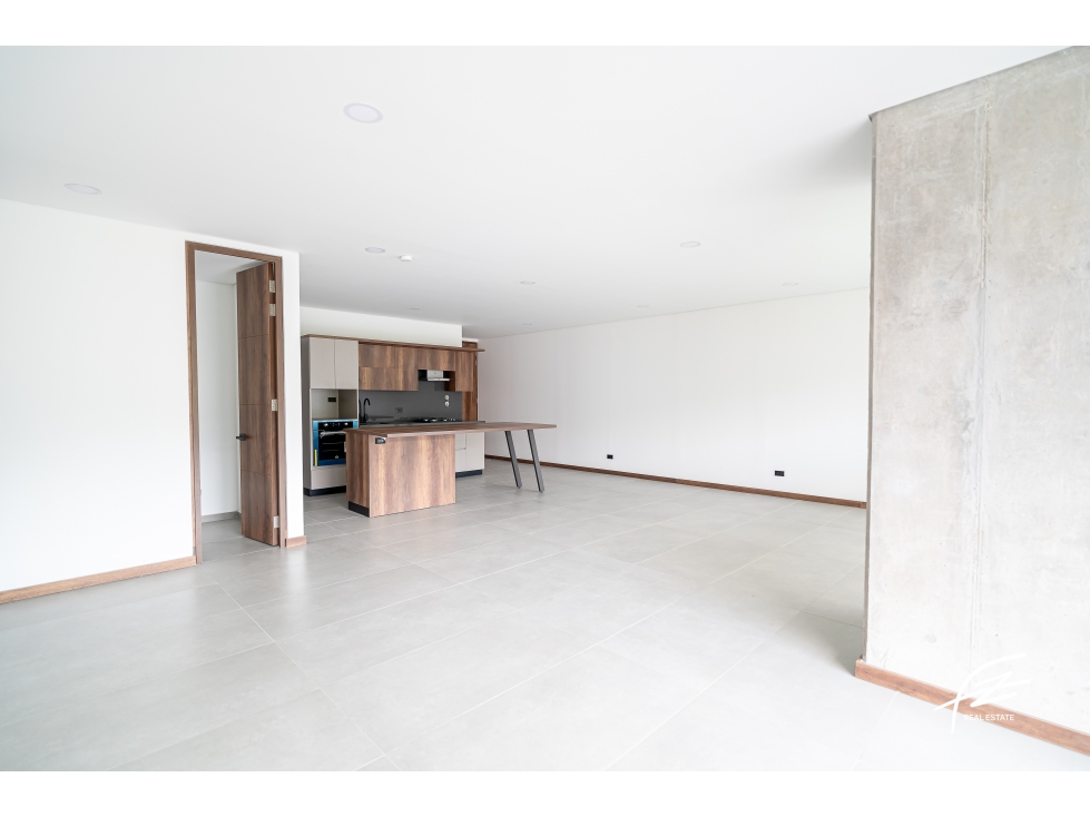 APARTAMENTO EN VENTA EN LAS PALMAS, POBLADO MEDELLIN