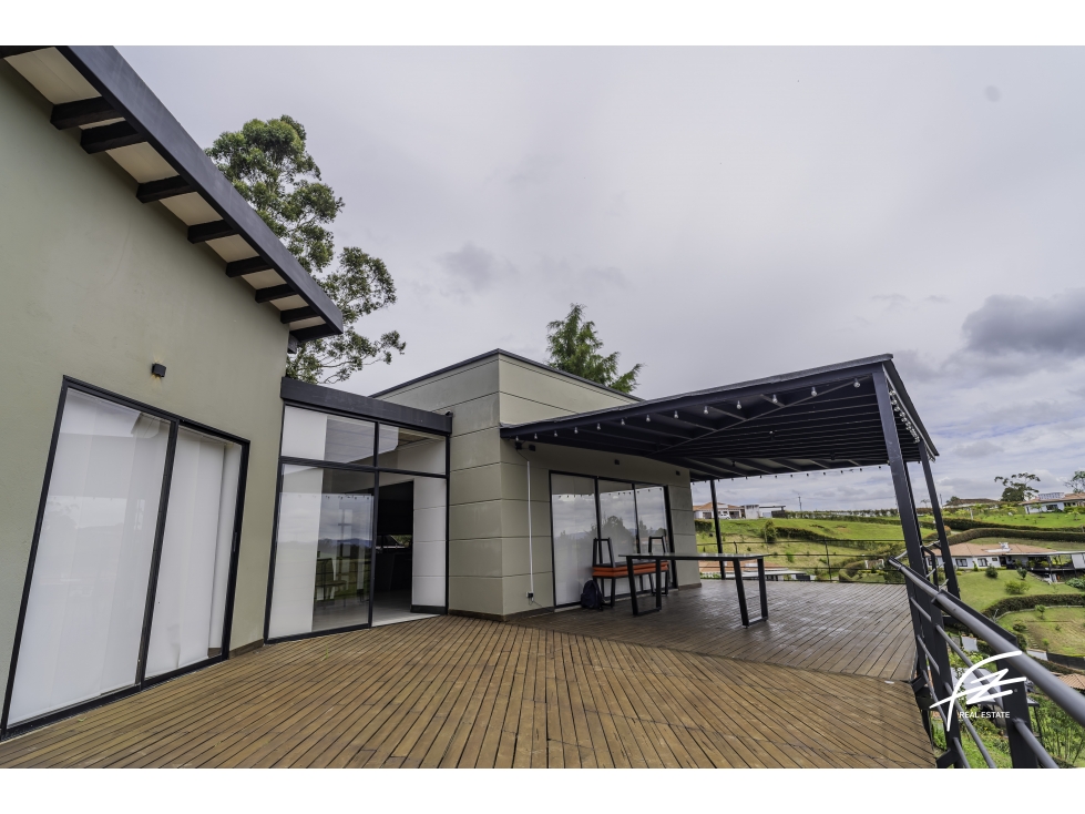 CASA CAMPESTRE EN VENTA EN EL CARMEN DE VIBORAL, ANTIOQUIA
