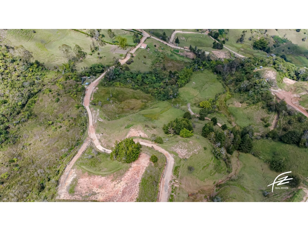 LOTE EN VENTA EN GUATAPÉ, ANTIOQUIA — foto 3
