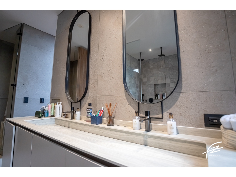 CASA EN VENTA EN LA CALERA, POBLADO MEDELLÍN — foto 3