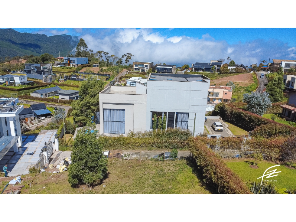 CASA EN VENTA EN LA LOMA DEL ESCOBERO, ENVIGADO ANTIOQUIA — foto 2