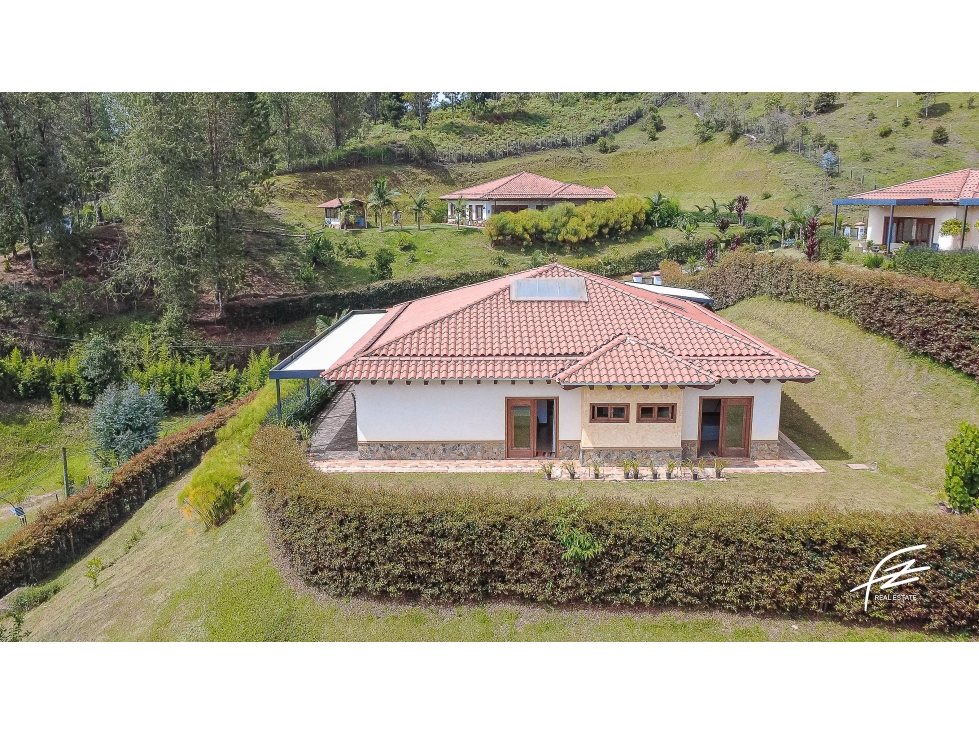 CASA CAMPESTRE EN VENTA EN RIONEGRO, ANTIOQUIA — foto 3