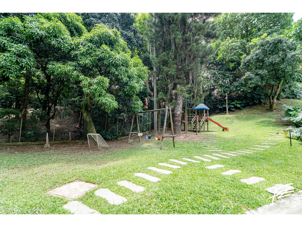 VENTA DE APARTAMENTO EN CASTROPOL, EL POBLADO — foto 4