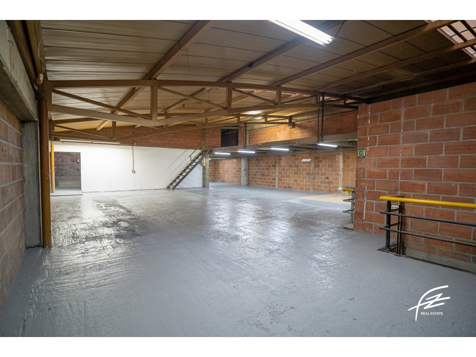 BODEGA EN VENTA EN GUAYABAL, MEDELLIN ANTIOQUIA — foto 4