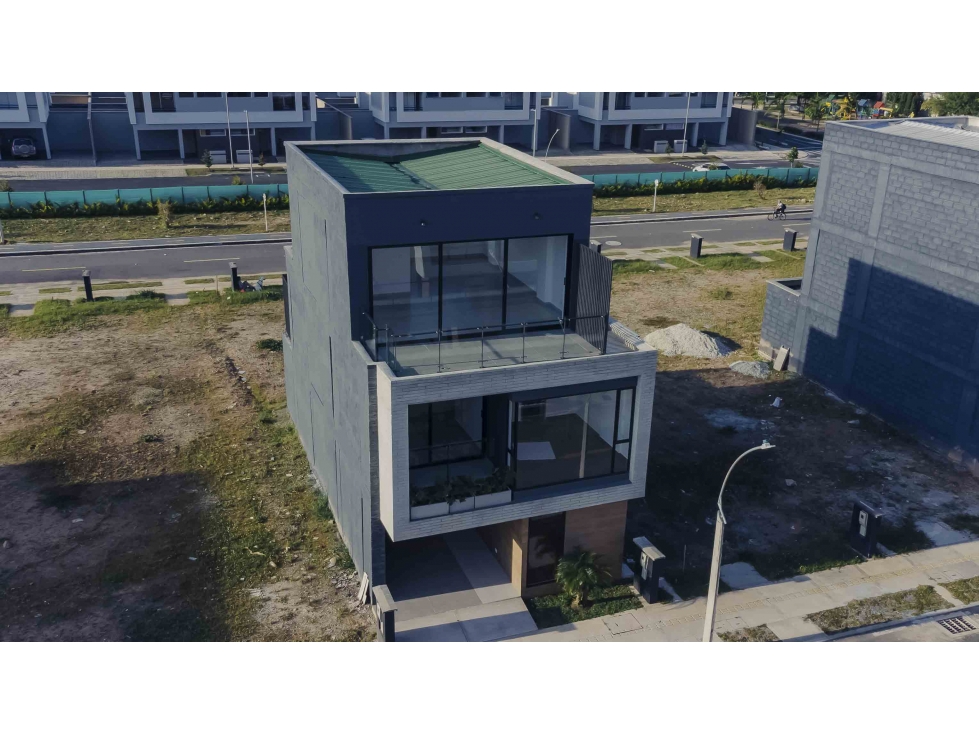 CASA PARA LA VENTA EN RIONEGRO, ANTIOQUIA