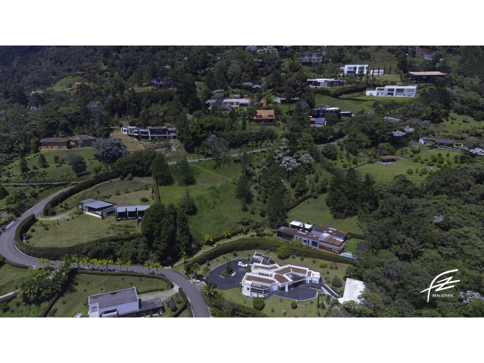 LOTE EN VENTA EN ENVIGADO, ANTIOQUIA — foto 3