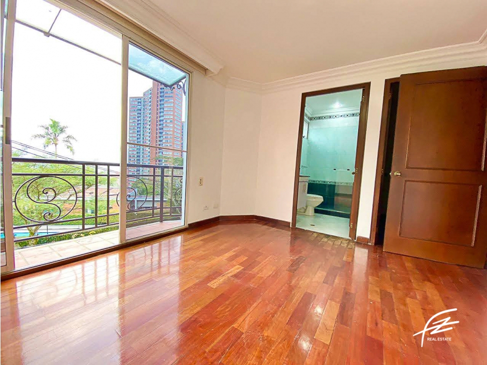 CASA EN VENTA EN PADRE MARIANITO, EL POBLADO MEDELLIN — foto 5