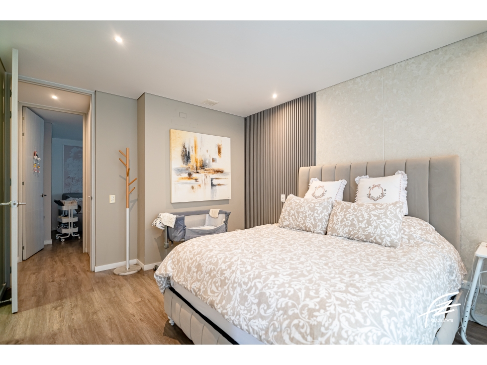 APARTAMENTO EN VENTA EN CASTROPOL, EL POBLADO MEDELLIN — foto 5