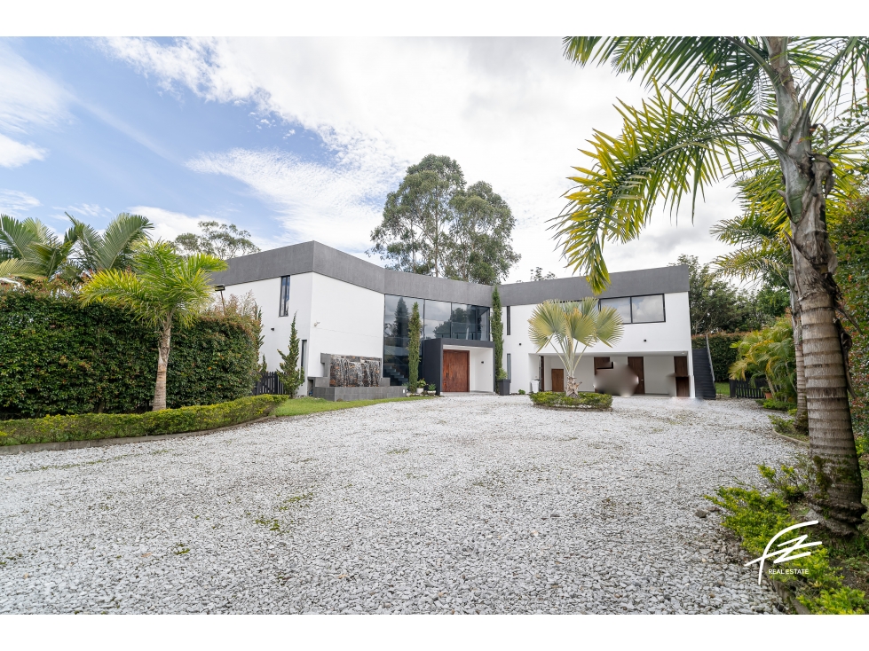 CASA CAMPESTRE EN VENTA EN LLANOGRANDE, ANTIOQUIA
