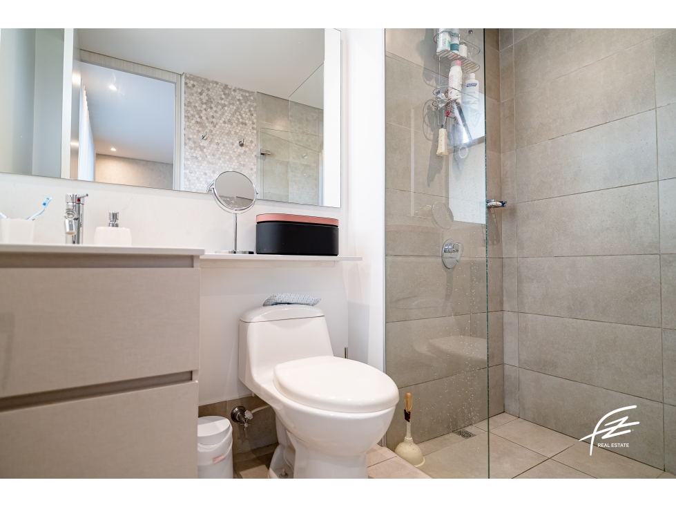 APARTAMENTO EN VENTA EN CASTROPOL, EL POBLADO MEDELLIN — foto 6