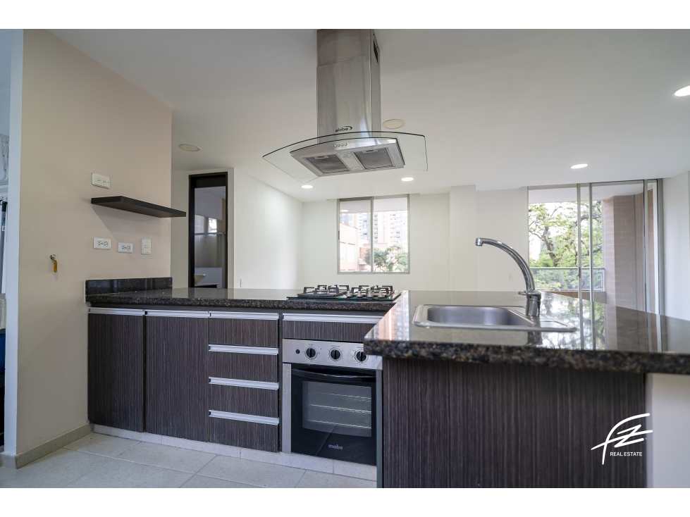 APARTAMENTO EN VENTA EN EL POBLADO, MEDELLÍN — foto 4
