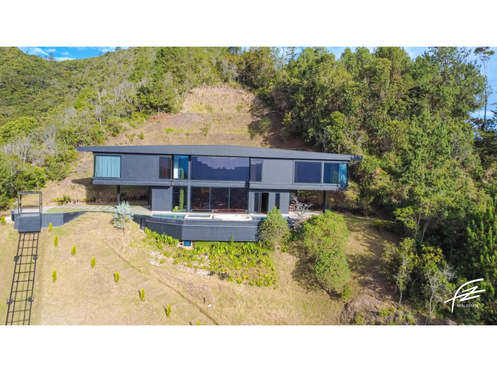 CASA FINCA DE LUJO EN VENTA GUARNE, ANTIOQUIA