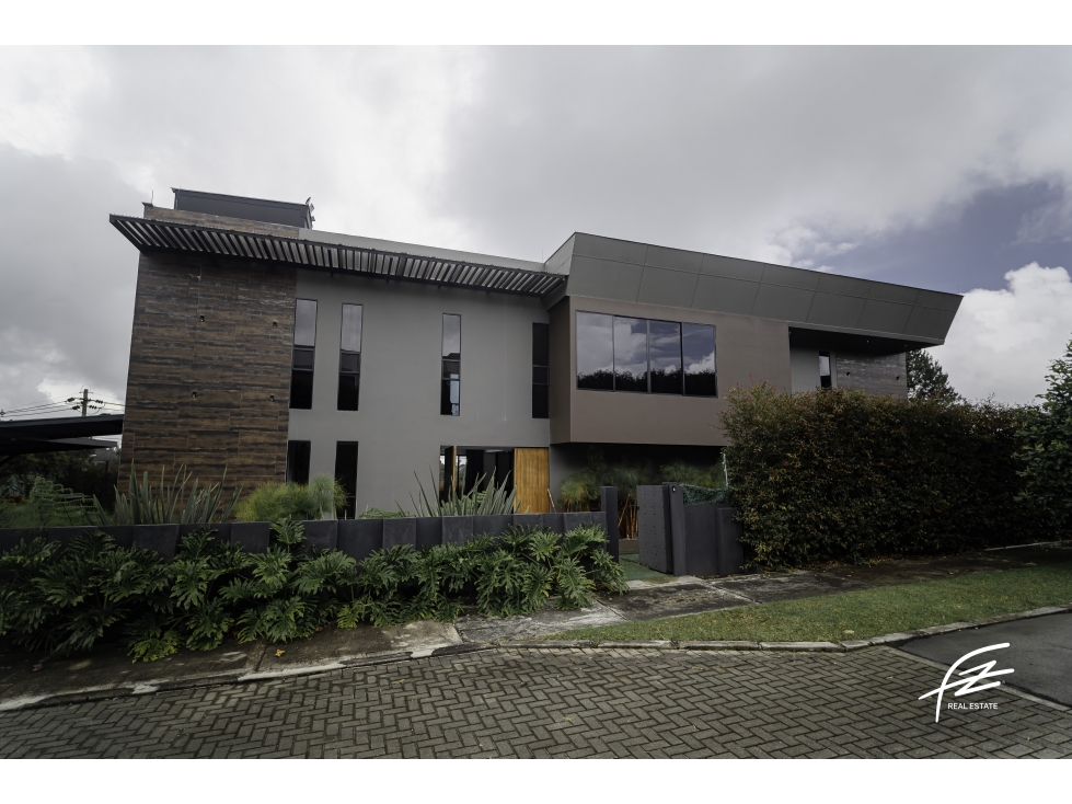 CASA EN VENTA EN EL ALTO DE LAS PALMAS, MEDELLÍN — foto 2