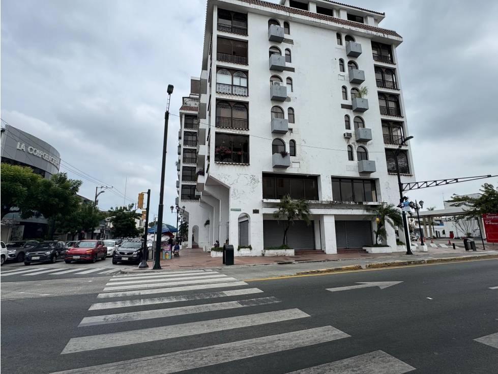 Vendo o alquilo local comercial esquinero en el sur de Guayaquil — foto 2