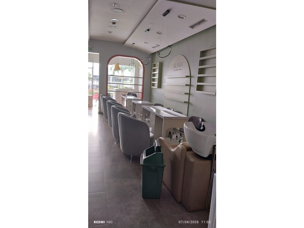 Vendo local comercial en Vizcaya Plaza Sambrondon - 2