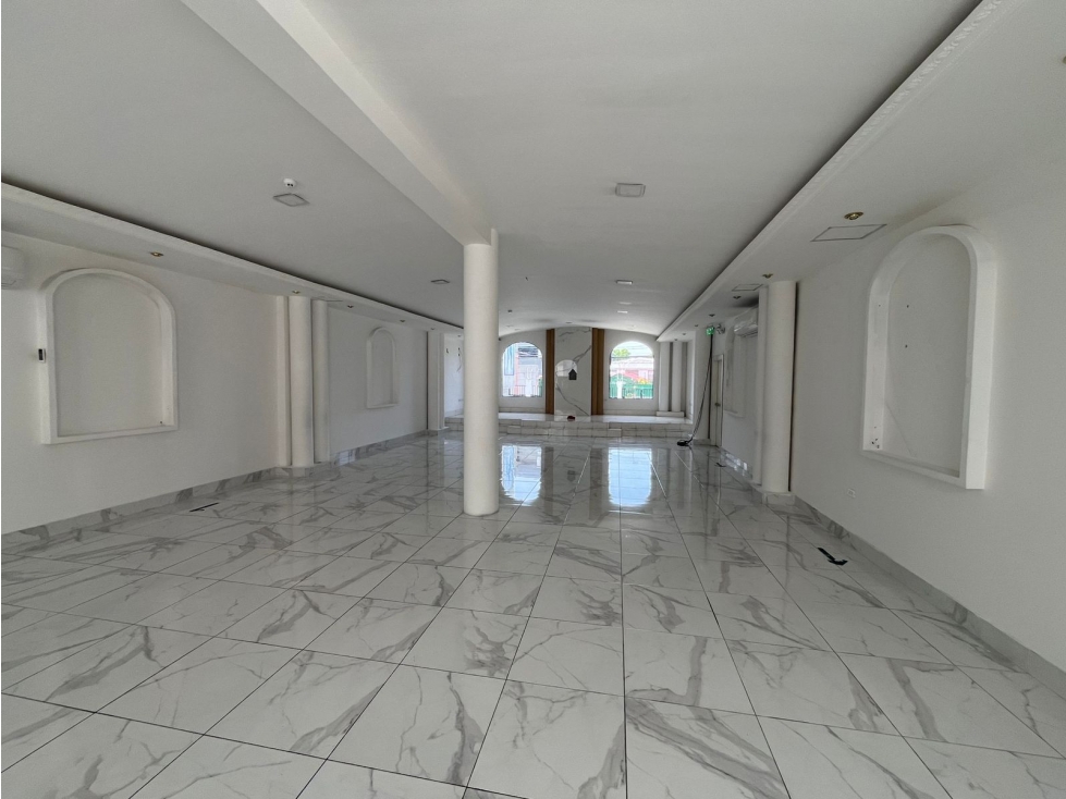 Vendo propiedad comercial locales y Oficinas en Urdesa Guayaquil — foto 2