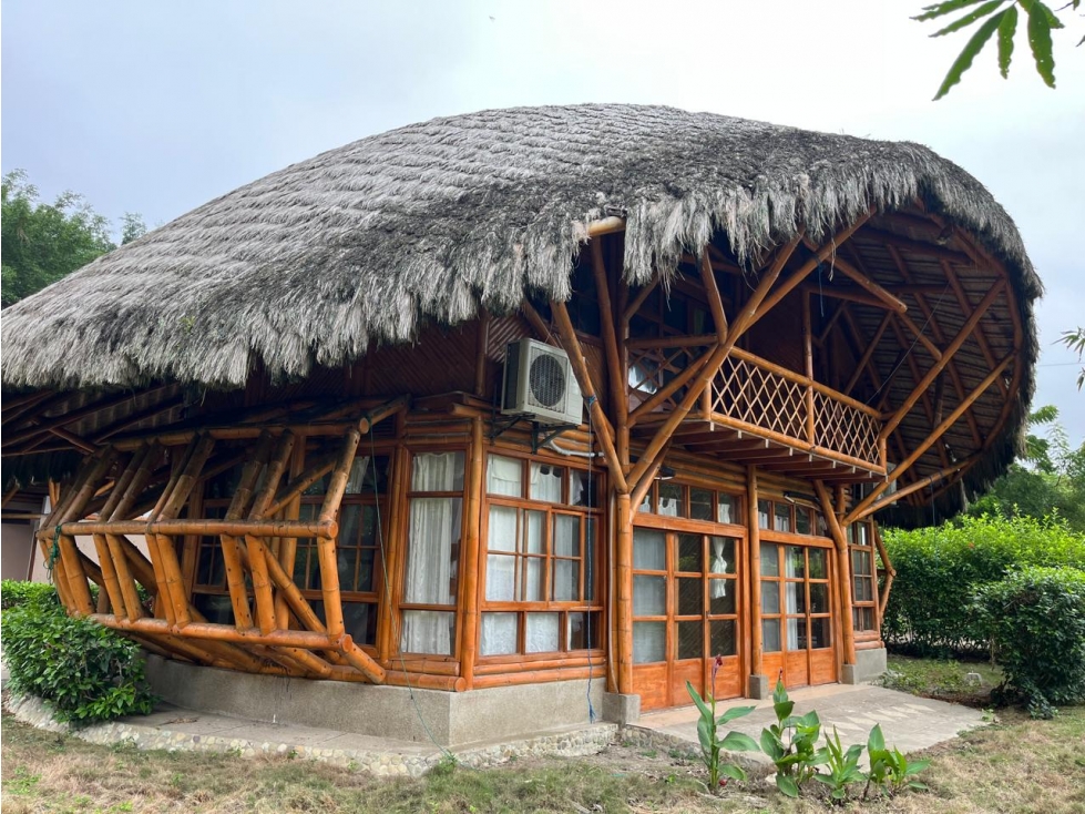 Vendo terreno que incluye hosteria al pie del mar en Ayampe Ecuador - 6
