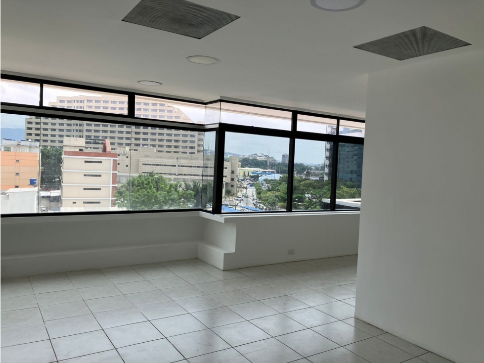 Alquilo oficina comercial en torres del norte Guayaquil - 2
