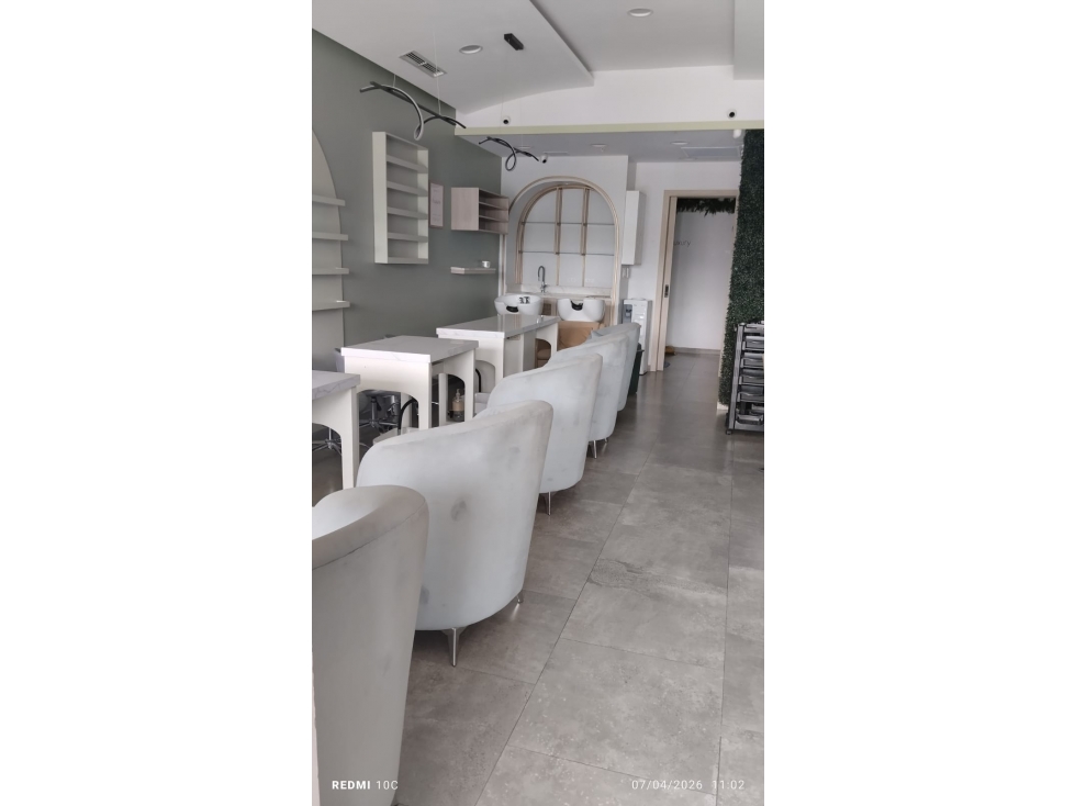 Vendo local comercial en Vizcaya Plaza Sambrondon - 3