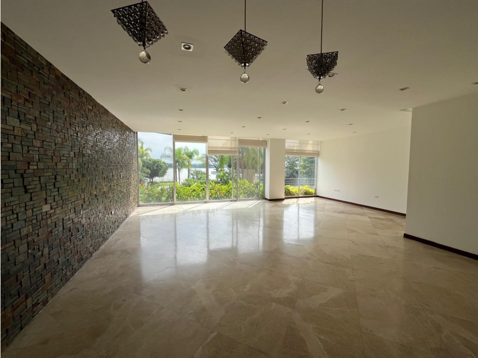 Vendo apartamento planta baja en Guayaquil Tenis Samborondon - 2