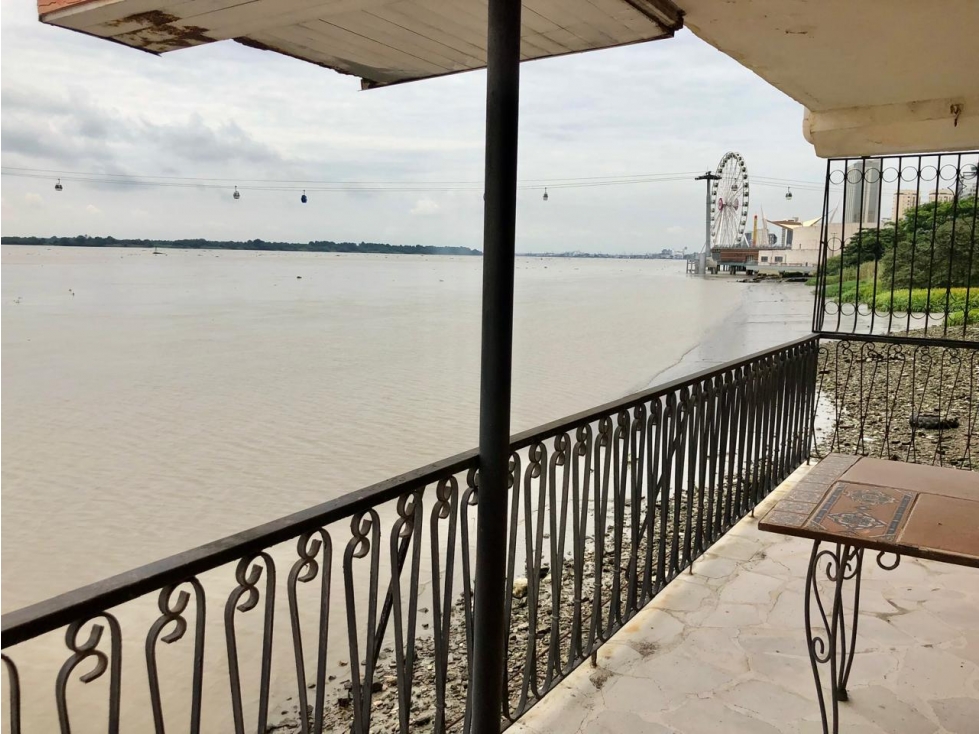 Vendo casa en las peñas al pie del rio Guayas