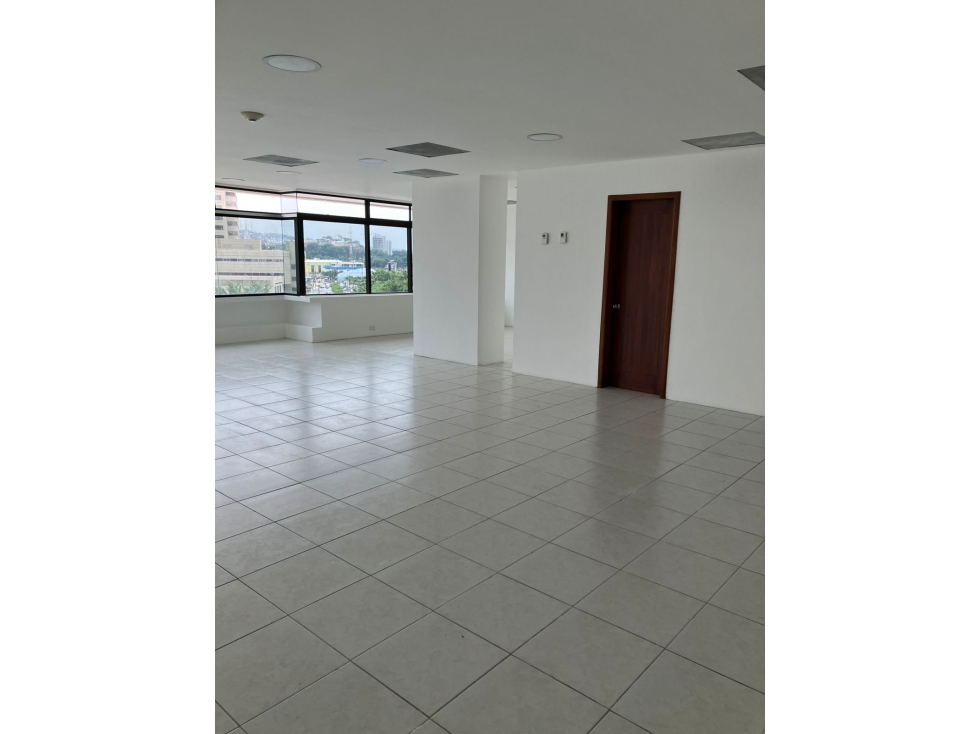 Alquilo oficina comercial en torres del norte Guayaquil - 3
