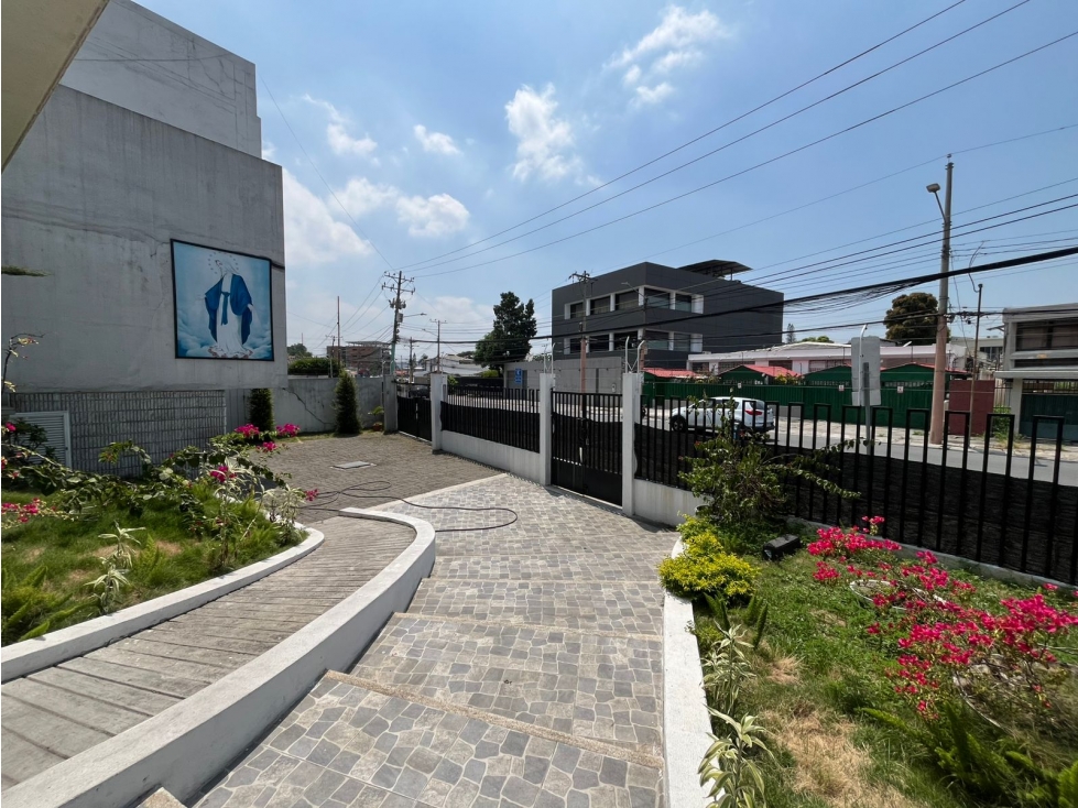 Vendo propiedad comercial locales y Oficinas en Urdesa Guayaquil — foto 5