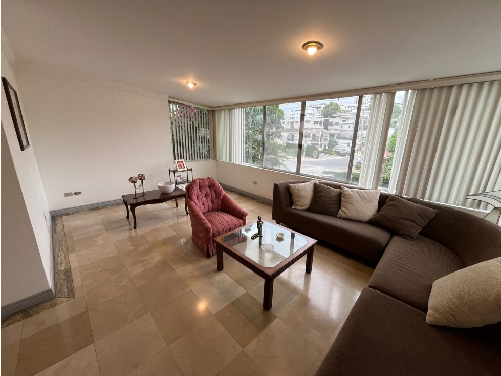 Casa en venta en Los Ceibos Guayaquil — foto 2
