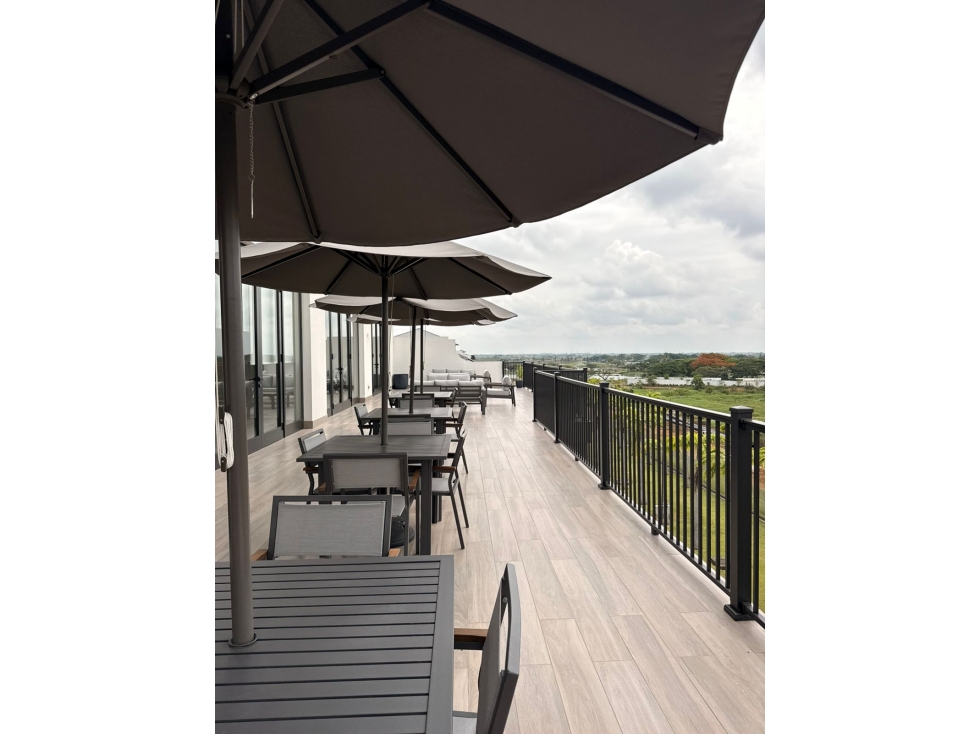 Oficinas de estreno en Murano Plaza Samborondon - 5