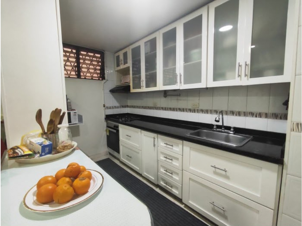 Venta apartamento 92mts2 en Prados del Norte, Cali. 14880-1