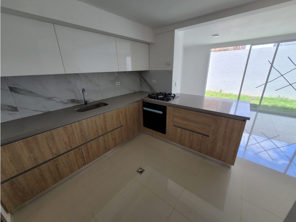 Venta Casa Condominio 107Mts2 en Country, Jamundí. 7305-1