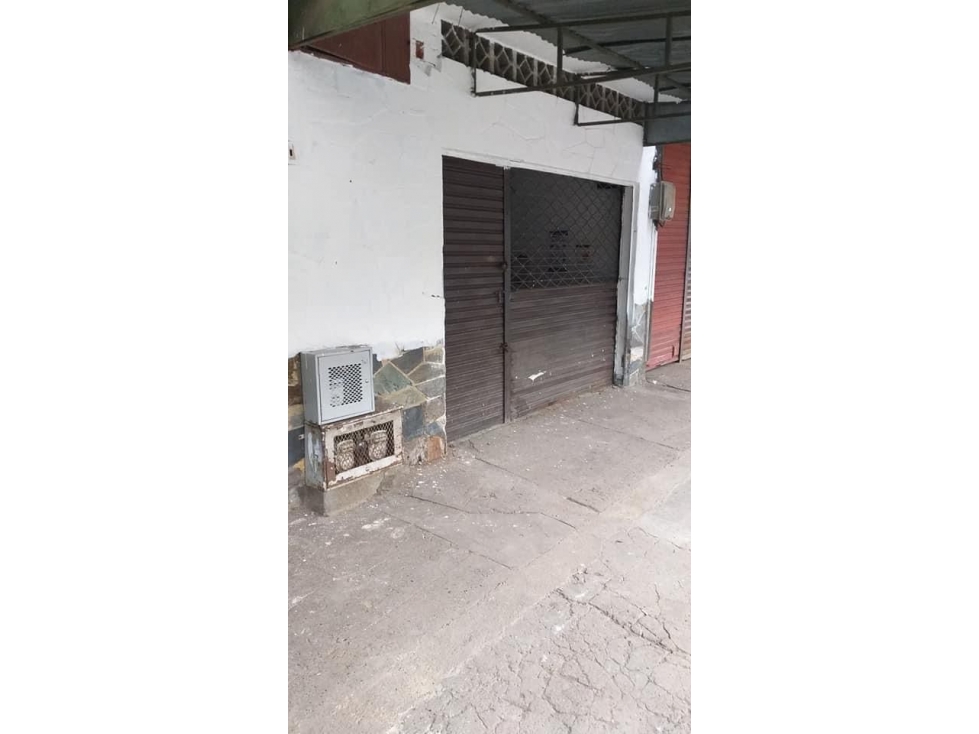 Venta de Casa Multifamiliar de 350mtrs2 en Santa Elena Cali 9618. — foto 3