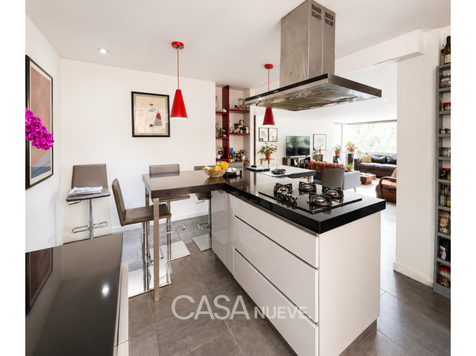 (VENTA) Apto Chicó Refugio para remodelar — foto 2
