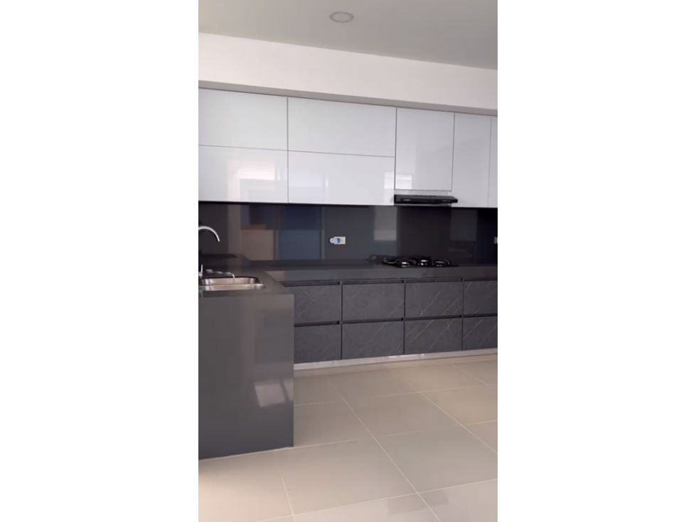 Venta Casa Condominio 325Mt2 en Las Mercedes Jamundí. 8122-1