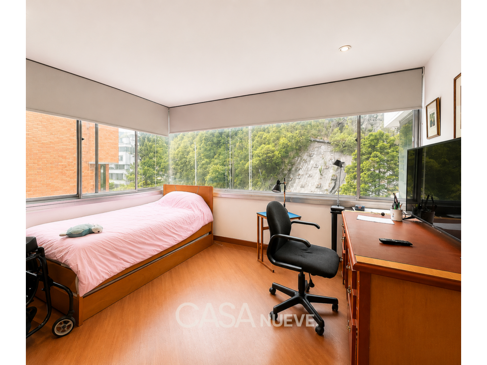 (VENTA) Apto Chicó Refugio para remodelar — foto 6