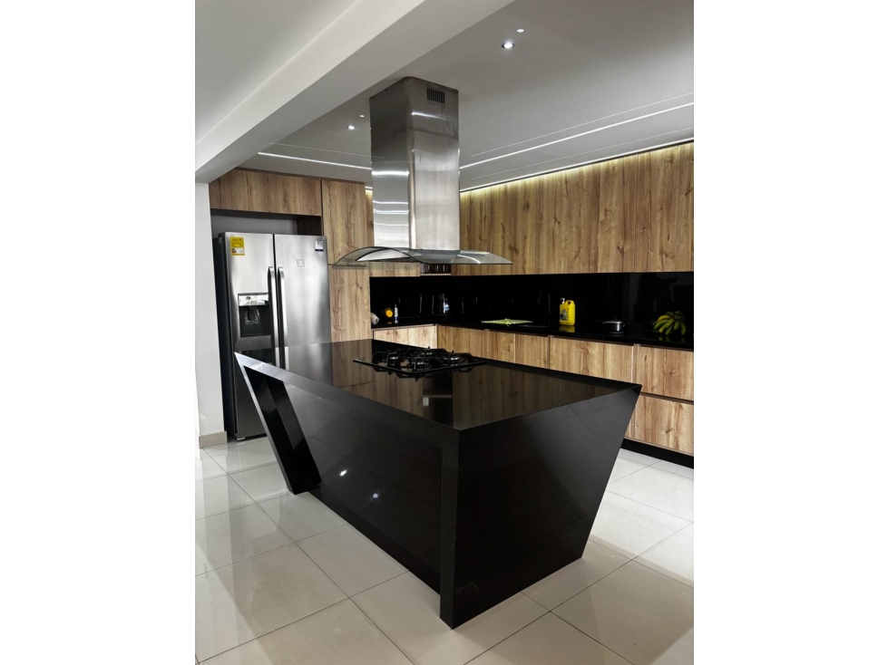 Venta Casa Condominio de 400mts2 Prados de Limonar, Sur Cali 8849.