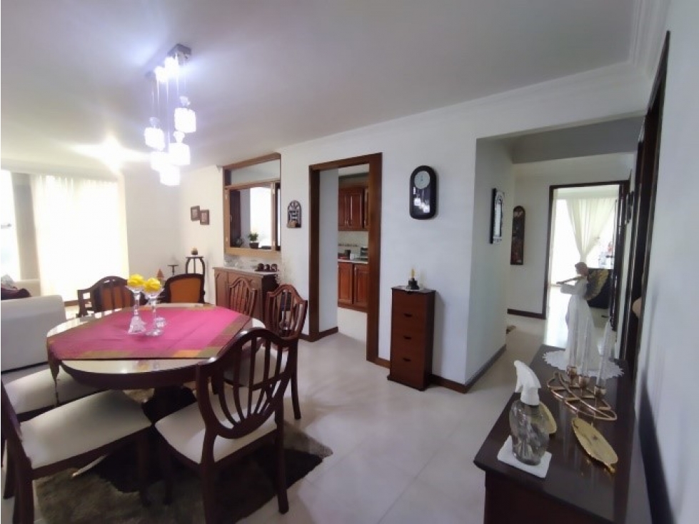 Venta Apartamento 100mts2 en Pinares, Oriente de Pereira. 1S