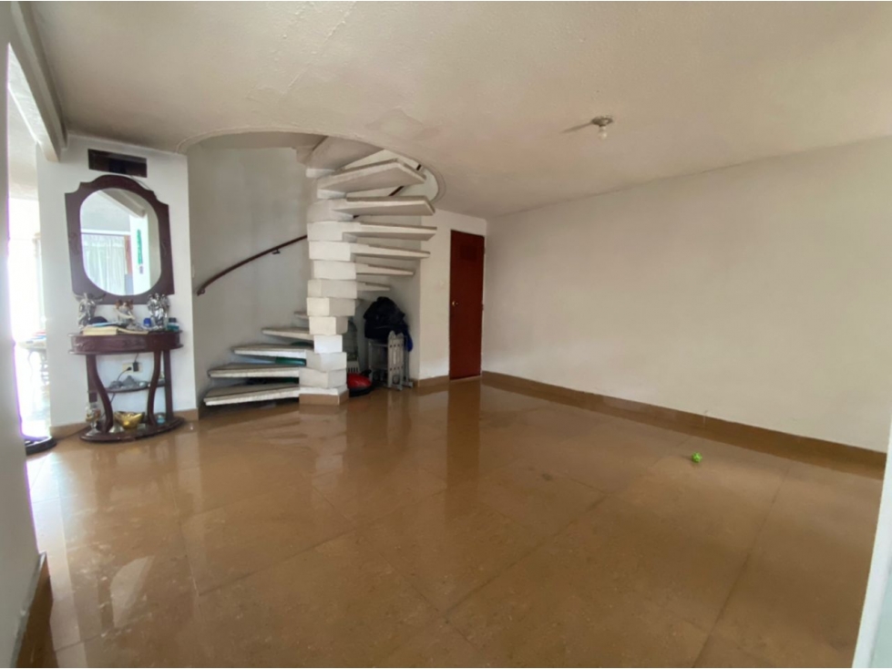 Venta de Casa de 200Mt2 en Prados del Norte, Norte de Cali 7490-1 — foto 2